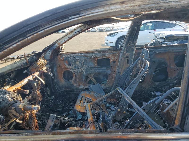 2002 Lexus Es 300 VIN JTHBF30G320032898 COPART salvage auction — INTERIOR BURN, CA - NON-REPAIRABLE VEHICLE CERT, sold $100 on 2026-07-09 (photo 7)