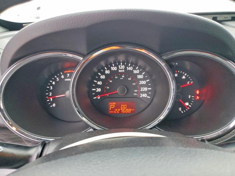 2013 Kia Sorento VIN 5XYKT3A65DG404934 COPART salvage auction — REAR END, On - Permit No Brand - Unfit, sold $625 on 2026-07-28 (photo 9)