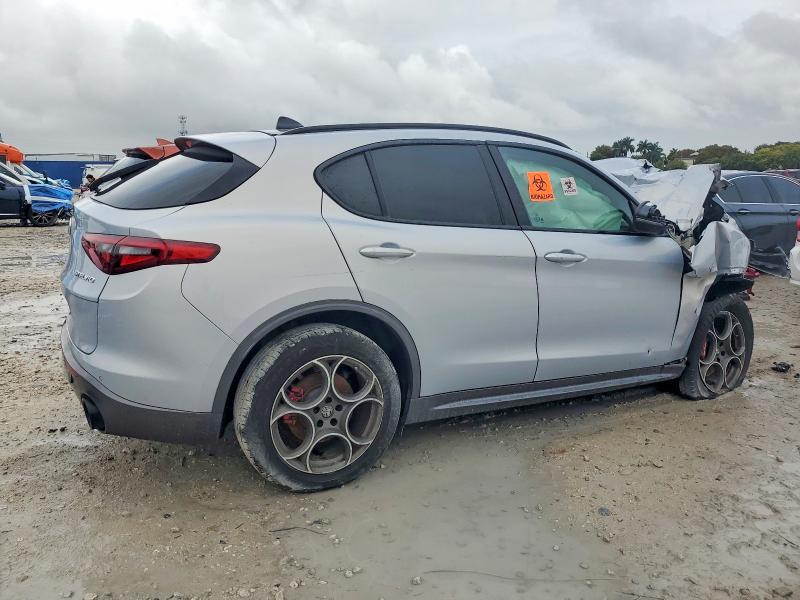 2022 Alfa romeo Stelvio VIN ZASPAKBN0N7D46121 COPART salvage auction — FRONT END, Fl - Certificate Of Destruction, sold $2,850 on 2026-07-14 (photo 3)