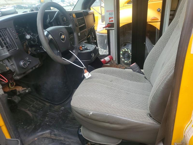 2011 Chevrolet Bus VIN 1GBHG31C891156131 COPART salvage auction — NORMAL WEAR, NY - CERTIFICATE OF TITLE, sold $2,500 on 2026-07-09 (photo 5)