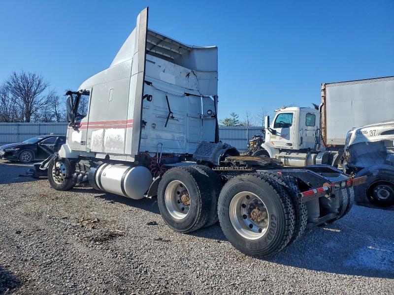 2017 Volvo VIN 4V4NC9EH7HN979065 COPART salvage auction — ROLLOVER, Il - Certificate Of Title (P), sold $12,000 on 2026-07-27 (photo 3)