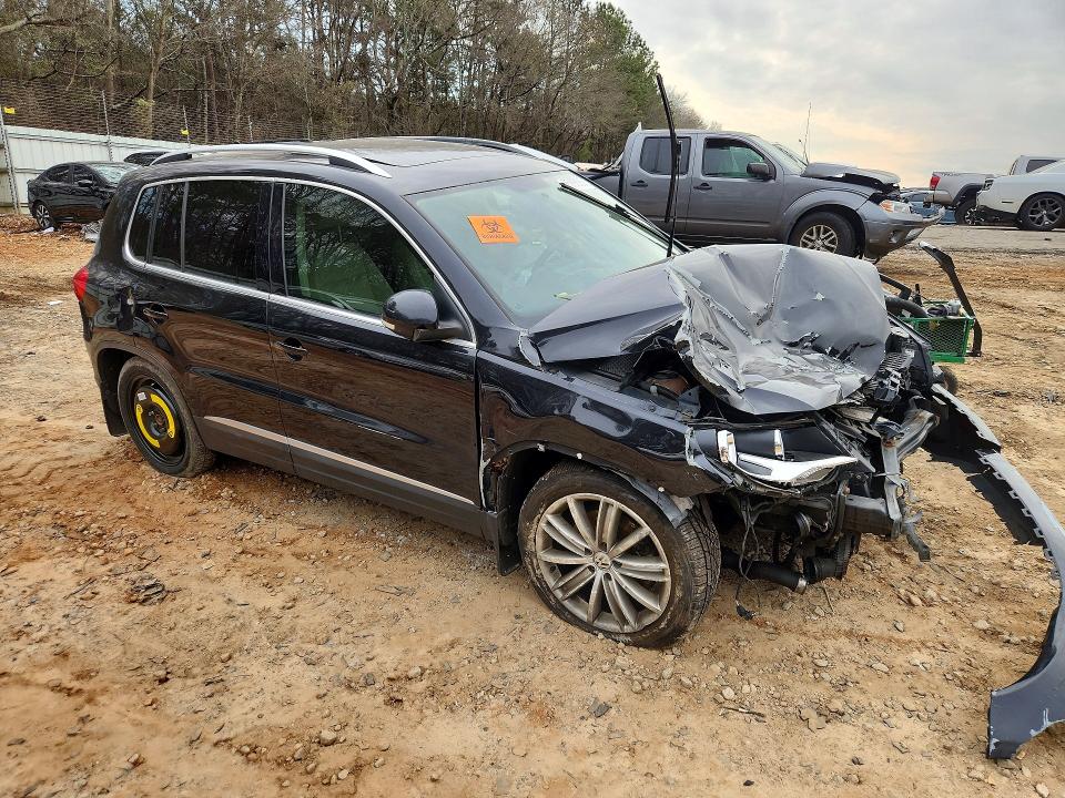 2013 Volkswagen Tiguan VIN WVGBV7AX8DW546574 COPART salvage auction — FRONT END, Salvage Title, sold $250 on 2026-08-11 (photo 4)