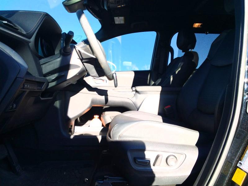 2025 Toyota Sienna VIN 5TDCSKFC9SS163413 COPART salvage auction — VANDALISM, Co - Public - Salvage Title, sold $27,250 on 2026-07-30 (photo 7)