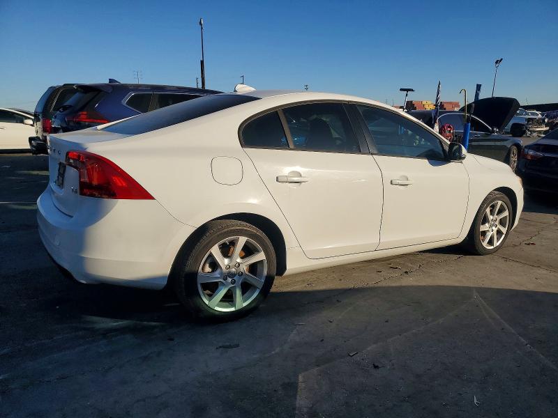 2014 Volvo S60 VIN YV1612FS9E2294614 COPART salvage auction — MINOR DENT/SCRATCHES, Ca - Dis/Dlr/Exp Only Clean Title, sold $2,000 on 2026-07-24 (photo 3)