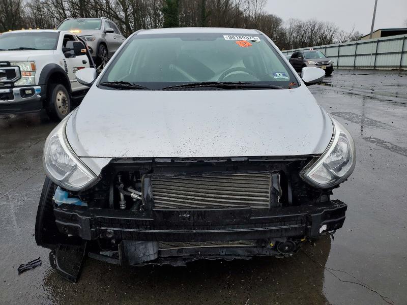 2017 Hyundai Accent VIN KMHCT5AE8HU312353 COPART salvage auction — REAR END, NJ - CERT OF TITLE-SALVAGE, sold $475 on 2026-07-28 (photo 5)