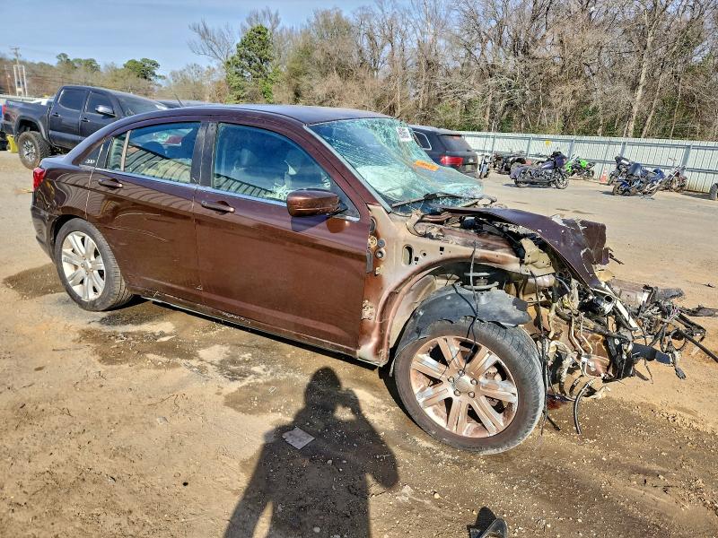 2013 Chrysler 200 VIN 1C3CCBAB3DN660305 COPART salvage auction — ALL OVER, La - Cert Of Title-Salvage, sold $5 on 2026-09-10 (photo 4)