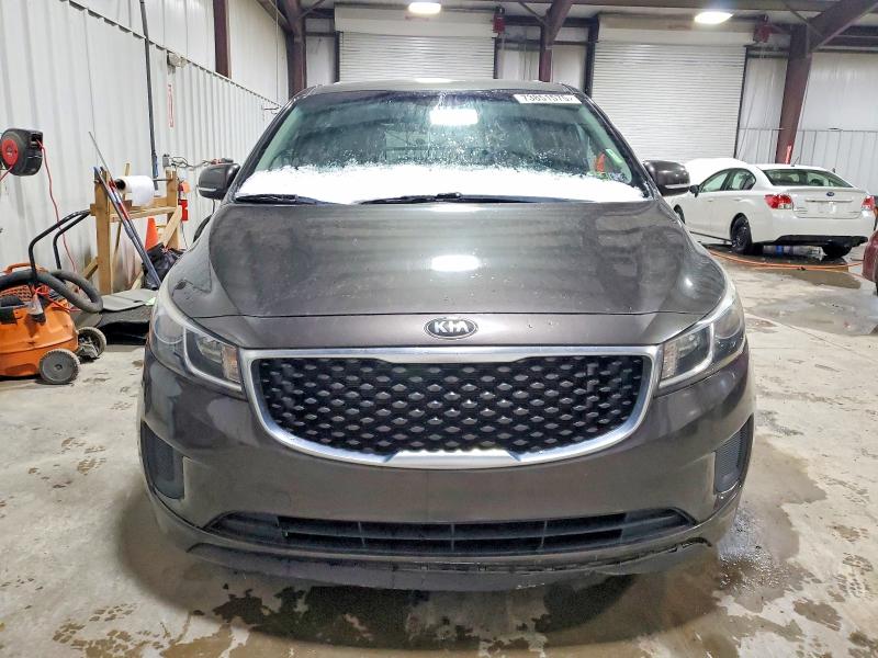 2016 Kia SEDONA VIN KNDMB5C18G6129348 COPART salvage auction — SIDE, Salvage Title, sold $2,150 on 2026-07-15 (photo 5)