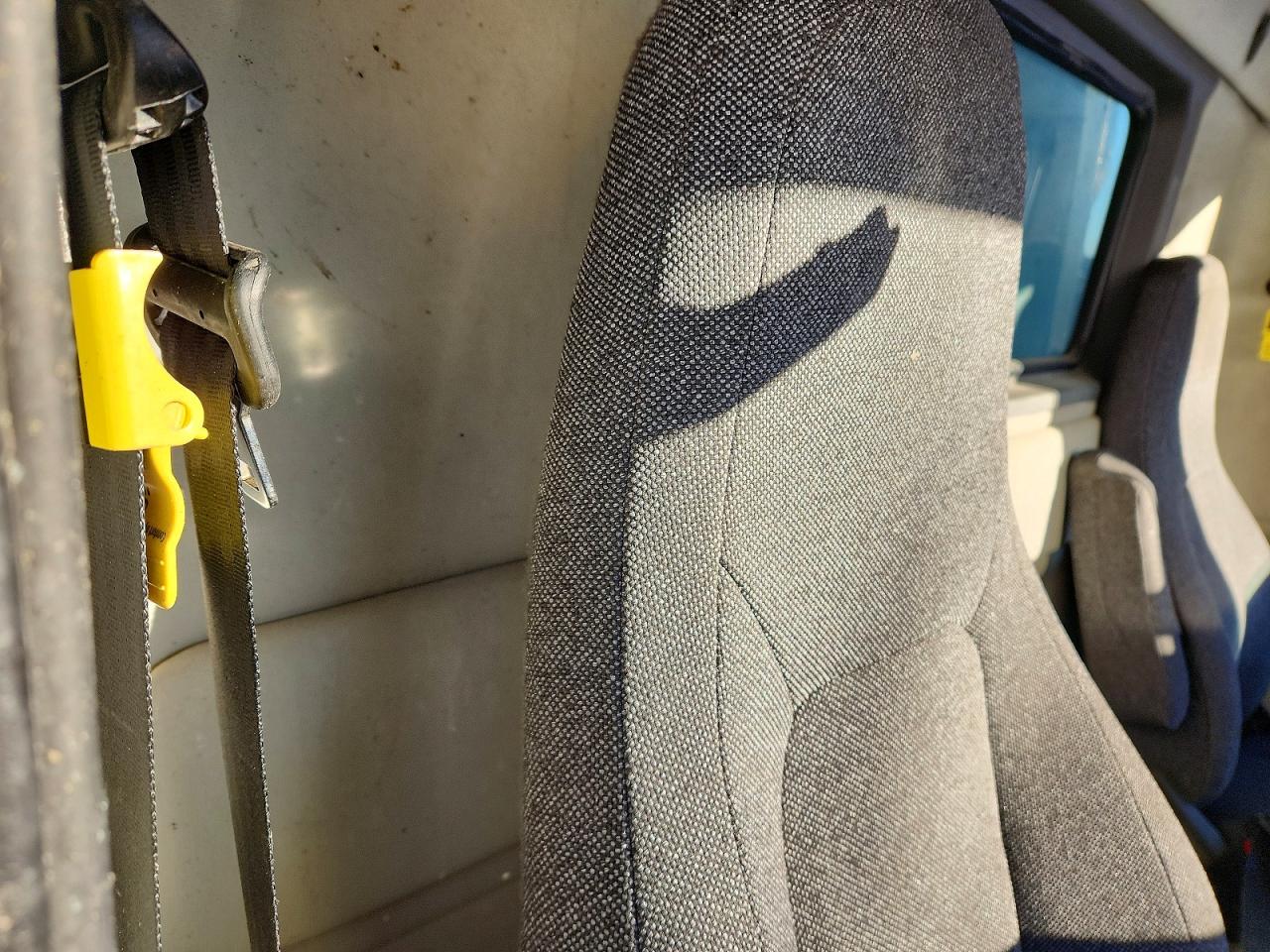 2022 Volvo VIN 4V5KC9EH0NN601762 COPART salvage auction — Front End, MD - CERT OF SALVAGE > 75% DAMAGE, sold $39,750 on 2026-05-14 (photo 6)