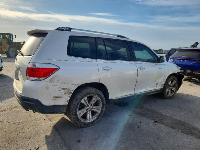 2011 Toyota Highlander VIN 5TDYK3EH4BS039431 COPART salvage auction — FRONT END, LA - CERT OF TITLE-SALVAGE FLOOD, sold $125 on 2026-07-29 (photo 3)