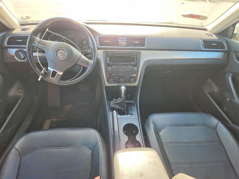 2015 Volkswagen Passat VIN 1VWAT7A33FC092027 COPART salvage auction — MINOR DENT/SCRATCHES, Salvage Title, sold $1,450 on 2026-08-13 (photo 8)