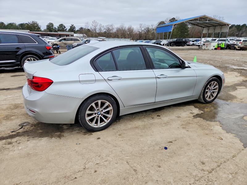 2018 BMW 3 series VIN WBA8A9C51JAH12542 COPART salvage auction — NORMAL WEAR, La - Dealer Only Clean Title, sold $3,550 on 2026-07-10 (photo 3)