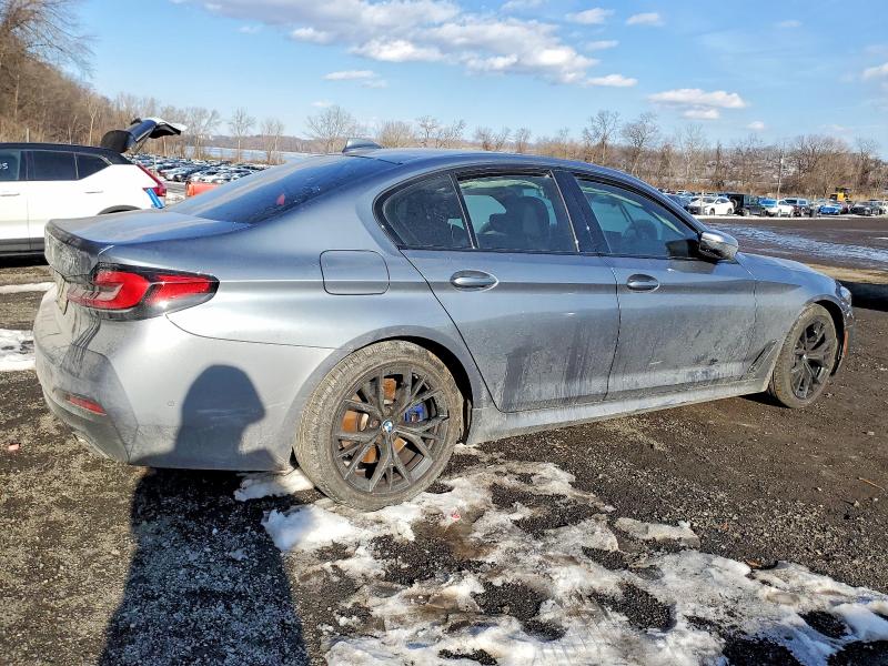 2022 BMW 5er VIN WBA13BJ01NWX57691 COPART salvage auction — REAR END, Salvage Title, sold $11,600 on 2026-08-11 (photo 3)