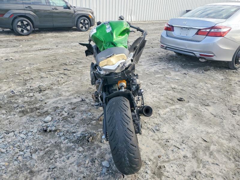 2025 Kawasaki Zx1100 VIN JKAZXBJ15SA000234 COPART salvage auction — ALL OVER, Ga - Cert Of Title-Salvage, sold $2,975 on 2026-07-30 (photo 4)