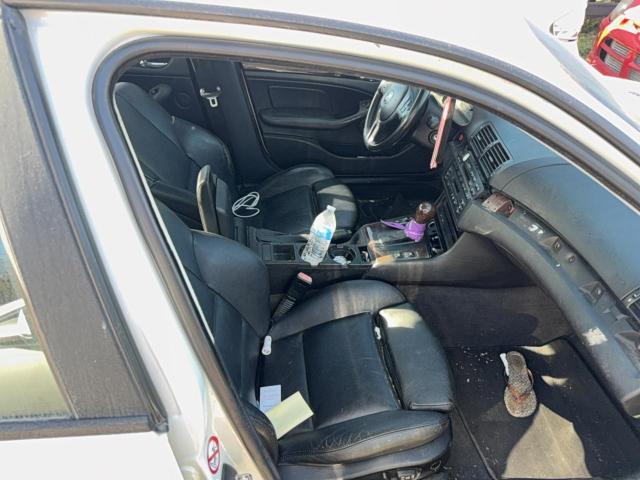 2002 BMW 3 series VIN WBAET374X2NG82236 COPART salvage auction — NORMAL WEAR, Tx - Storage Lien Papers, sold $100 on 2026-07-15 (photo 5)