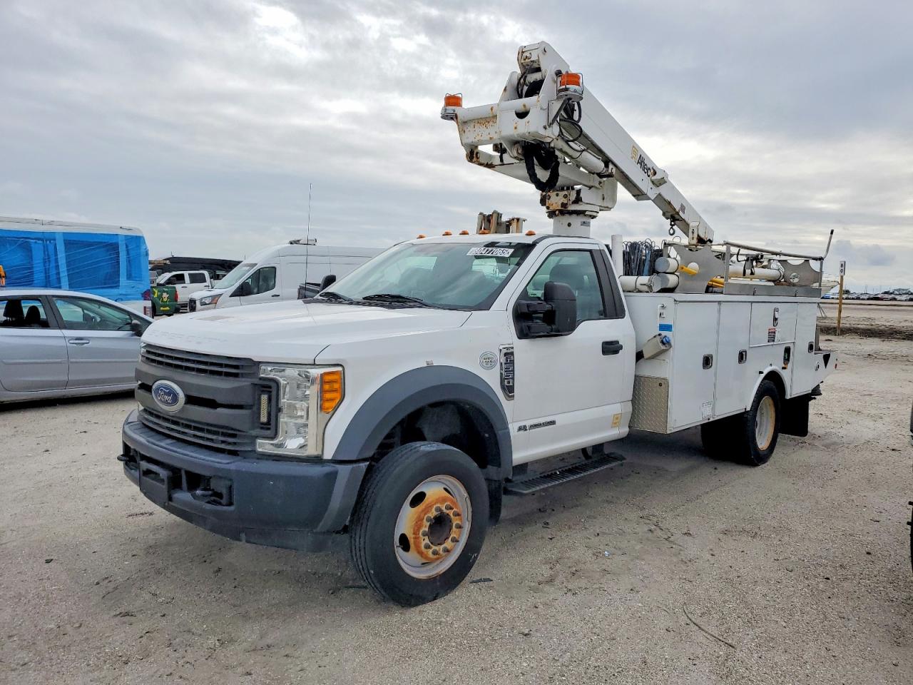 2017 Ford F-550 super duty VIN 1FDUF5GT4HEB94166 COPART salvage auction — Normal Wear, FL - CERTIFICATE OF TITLE, sold $13,400 on 2026-01-20 (photo 2)
