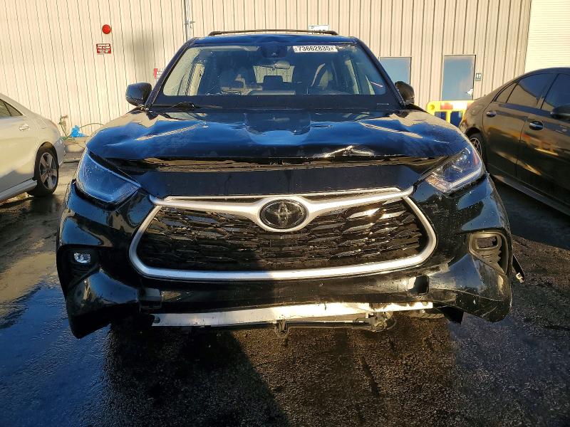 2021 Toyota Highlander VIN 5TDZZRAH9MS070167 COPART salvage auction — FRONT END, Ca - Dis/Dlr/Exp Only Clean Title, sold $10,600 on 2026-07-09 (photo 5)