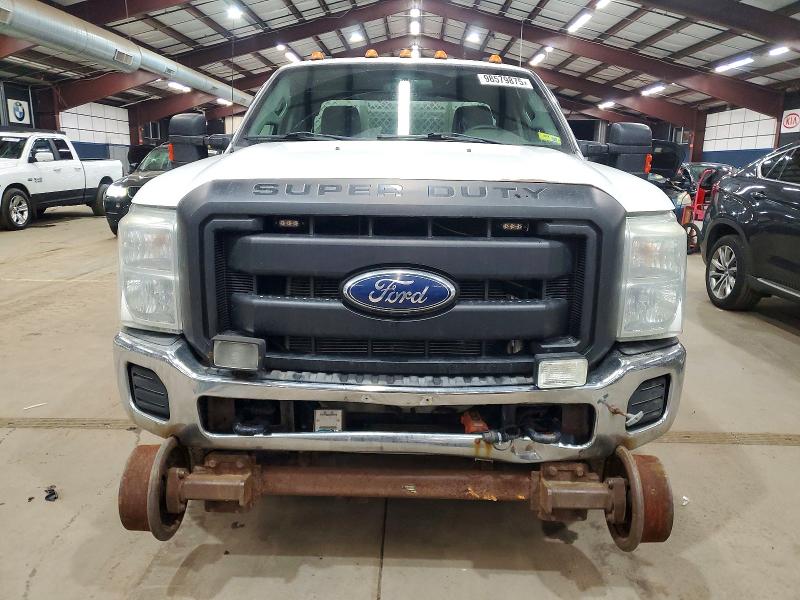 2011 Ford F-350 super duty VIN 1FD8X3B62BEB59296 COPART salvage auction — MINOR DENT/SCRATCHES, VT - CERTIFICATE OF TITLE, sold $2,900 on 2026-07-09 (photo 5)