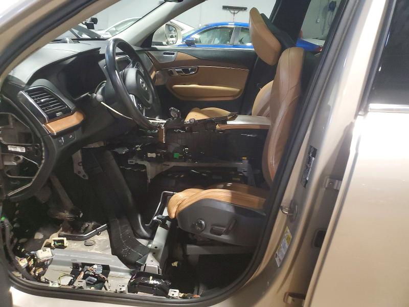 2016 Volvo Xc90 VIN YV4A22PL5G1070511 COPART salvage auction — WATER/FLOOD, Ns - Salvage Title, sold $275 on 2026-08-20 (photo 7)