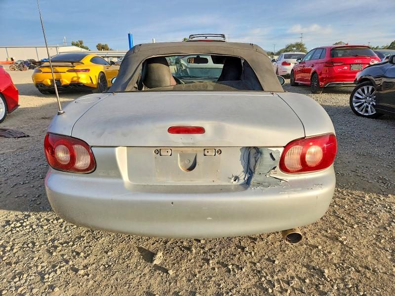 2001 Mazda Mx-5 VIN JM1NB353010206246 COPART salvage auction — FRONT END, Ca - Dis/Dlr/Exp Only Clean Title, sold $1,200 on 2026-07-10 (photo 6)