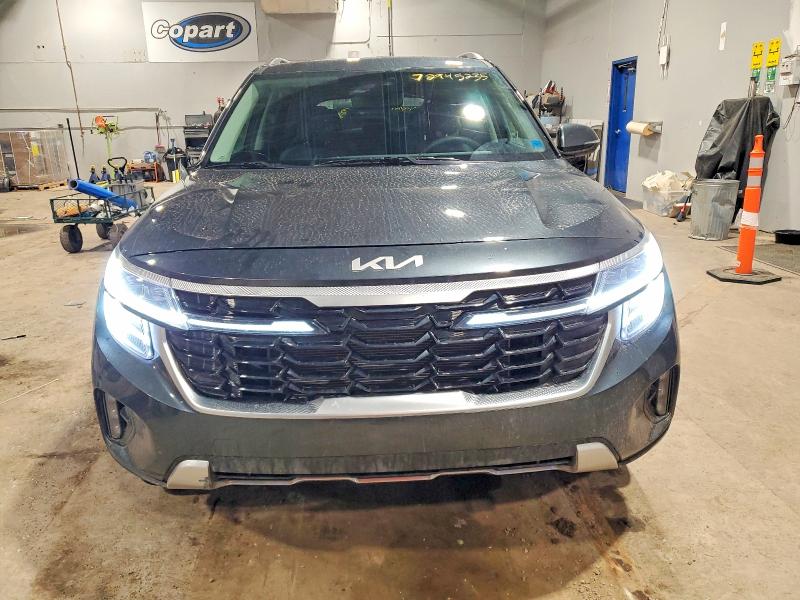 2025 Kia Seltos VIN KNDEUCAA5S7787671 COPART salvage auction — SIDE, Ns - Salvage Title, sold $1,800 on 2026-07-09 (photo 5)