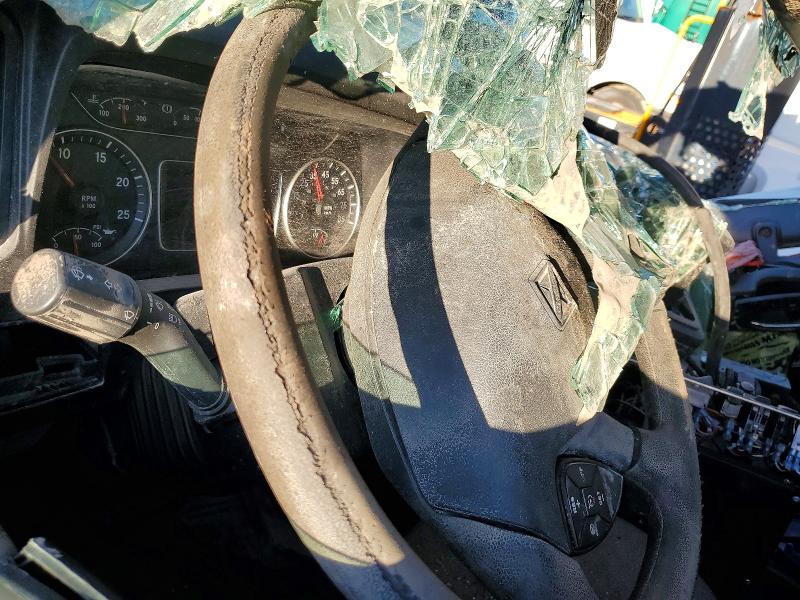 2025 International Hx VIN 3HTPCTZT8SN070072 COPART salvage auction — ROLLOVER, Wv - Salvage Certificate, sold $7,000 on 2026-07-09 (photo 8)