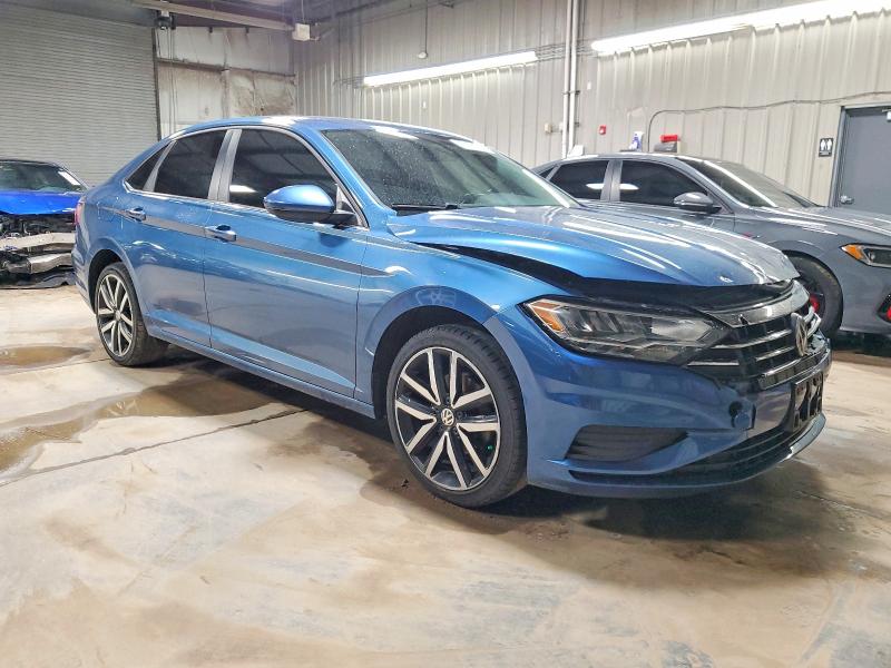 2020 Volkswagen Jetta VIN 3VWC57BUXLM102184 COPART salvage auction — FRONT END, Il - Salvage Certificate, sold $3,900 on 2026-07-09 (photo 4)