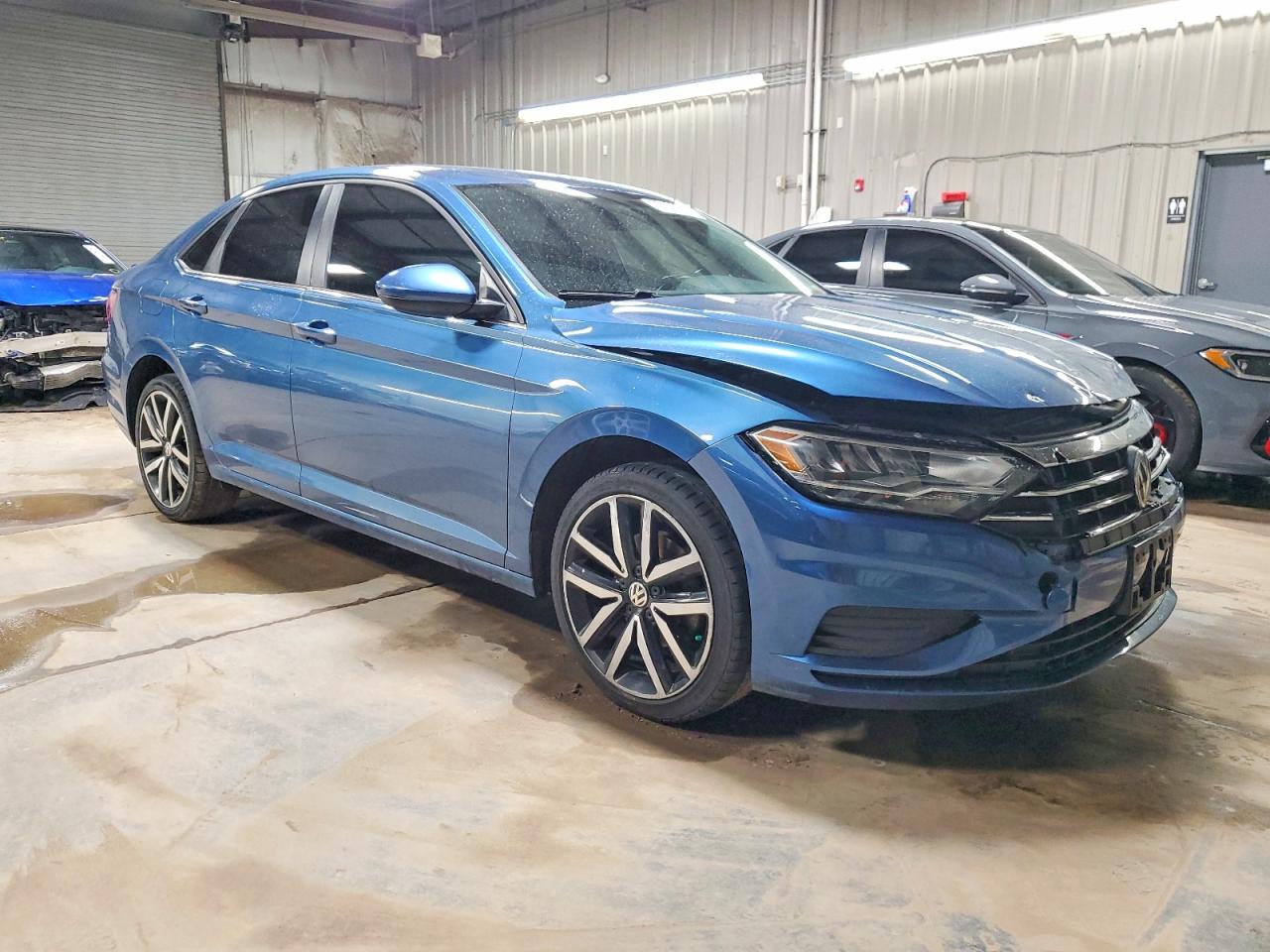 2020 Volkswagen Jetta VIN 3VWC57BUXLM102184 COPART salvage auction — Front End, IL - SALVAGE CERTIFICATE, sold $3,900 on 2026-06-30 (photo 4)