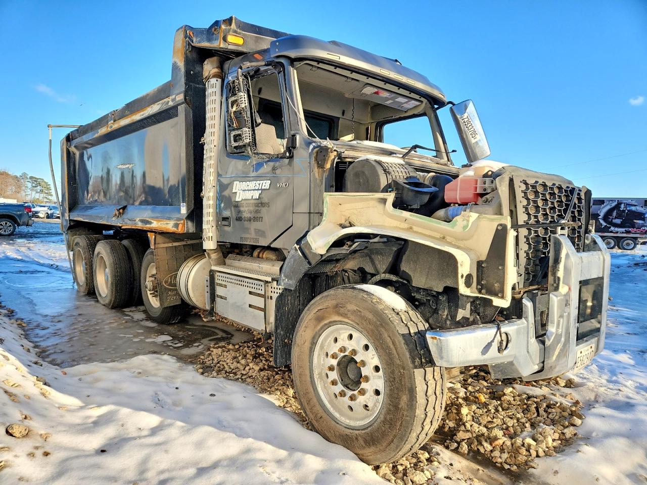 2022 Volv Vhd VIN 4V5KC9EH0NN601762 — COPART salvage auction photo