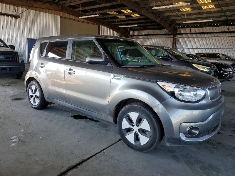 2017 Kia Soul VIN KNDJP3AE3H7022248 COPART salvage auction — MECHANICAL, CA - DLR/DIS/EXP ONLY SALVAGE TITLE, sold $150 on 2026-07-23 (photo 4)