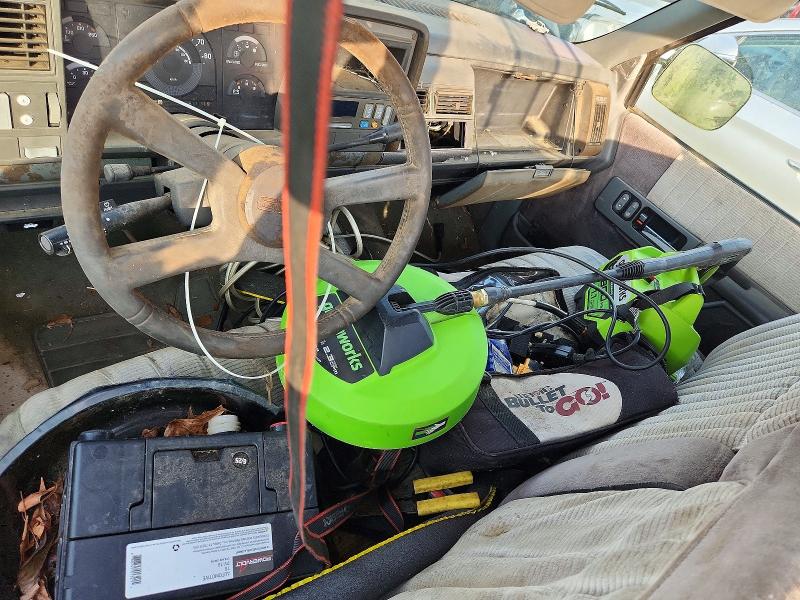 1990 Gmc SIERRA VIN 1GTDK14K5LZ511426 COPART salvage auction — REAR END, GA - BILL OF SALE - PARTS ONLY, sold $375 on 2026-07-09 (photo 8)