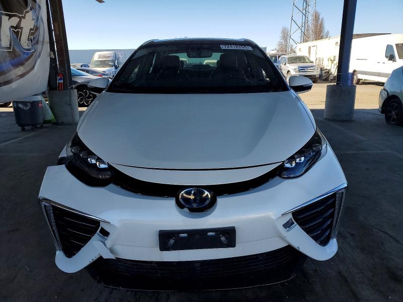 2017 Toyota Mirai VIN JTDBVRBD7HA001490 COPART salvage auction — FRONT END, Ca - Dis/Dlr/Exp App For Dup Salvag, sold $450 on 2026-07-09 (photo 5)