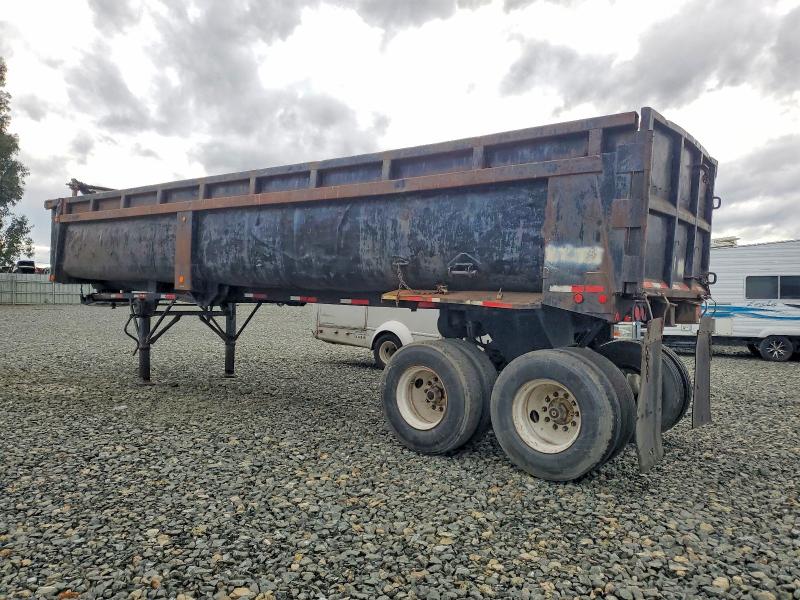 1981 Cherokee by forest r VIN 1C91EFE2XB1095015 COPART salvage auction — MINOR DENT/SCRATCHES, CA - DIS/DLR/EXP ONLY CLEAN TITLE, sold $1,500 on 2026-07-30 (photo 3)