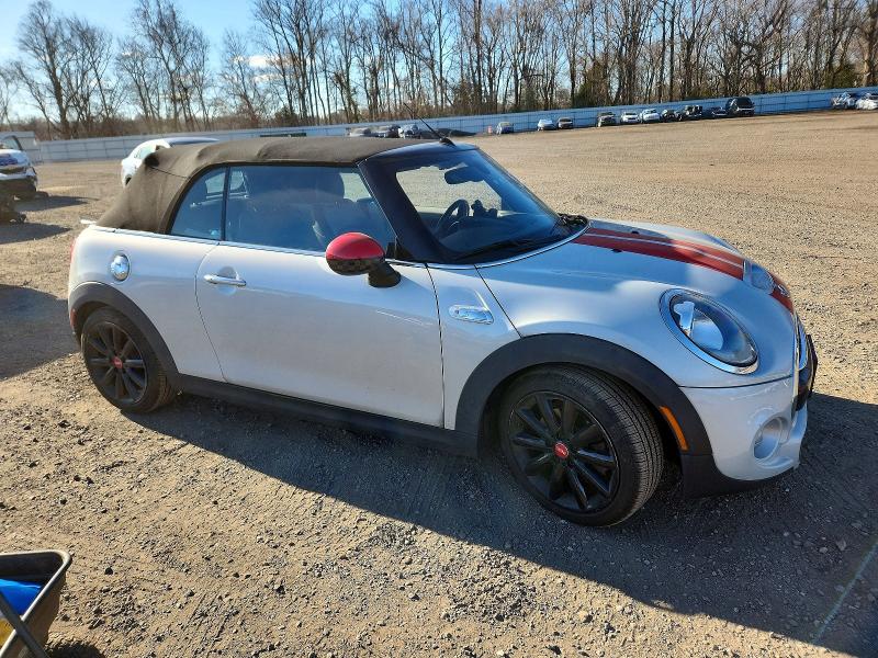 2018 Mini Cooper VIN WMWWG9C55J3E38854 COPART salvage auction — MINOR DENT/SCRATCHES, Va - Certificate Of Title, sold $5,100 on 2026-07-07 (photo 4)