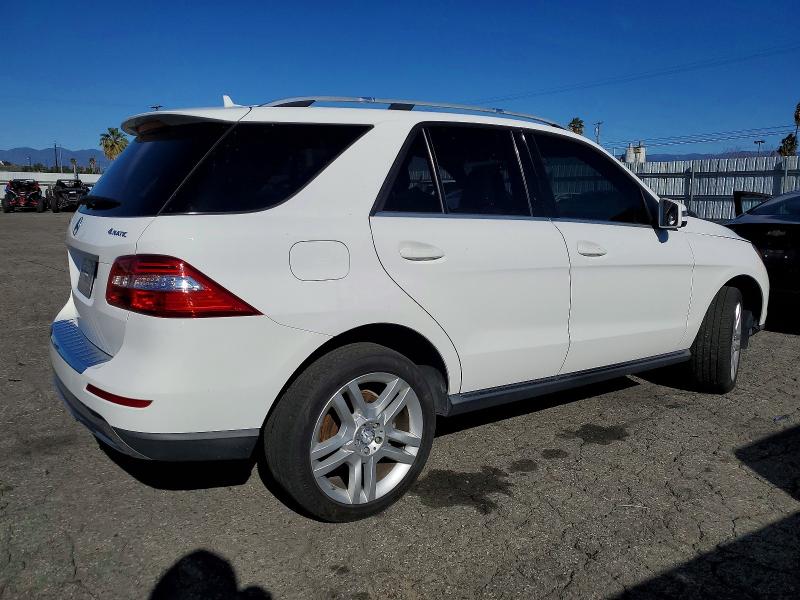 2014 Mercedes-benz Ml-class VIN 4JGDA5HB0EA432506 COPART salvage auction — MINOR DENT/SCRATCHES, Ca - Dis/Dlr/Exp Only Clean Title, sold $7,000 on 2026-07-30 (photo 3)