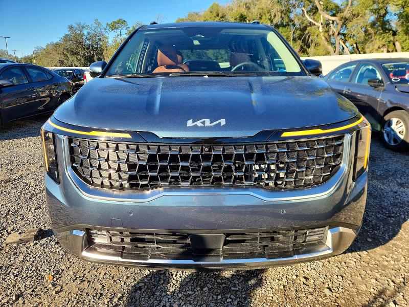 2026 Kia Carnival VIN KNDNE5KAXT6094089 COPART salvage auction — REAR END, FL - CERT OF TITLE SLVG REBUILDABLE, sold $17,500 on 2026-07-02 (photo 5)