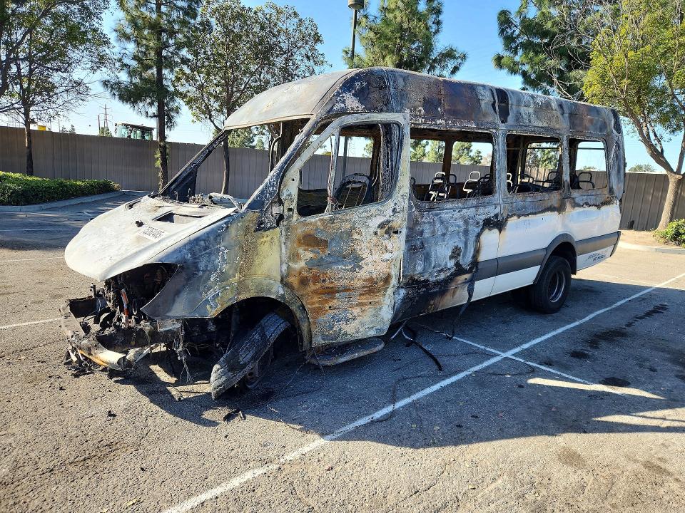 2014 Mercedes-benz Sprinter VIN WD3PF4CC1E5881368 COPART salvage auction — BURN, Ca - Non-Repairable Vehicle Cert, sold $150 on 2026-08-04 (photo 1)
