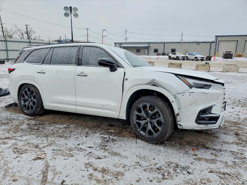 2026 Lexus Tx 500h VIN 5TDABAB66TS016789 COPART salvage auction — Side, IL - SALVAGE CERTIFICATE, sold $23,900 on 2026-02-20 (photo 4)