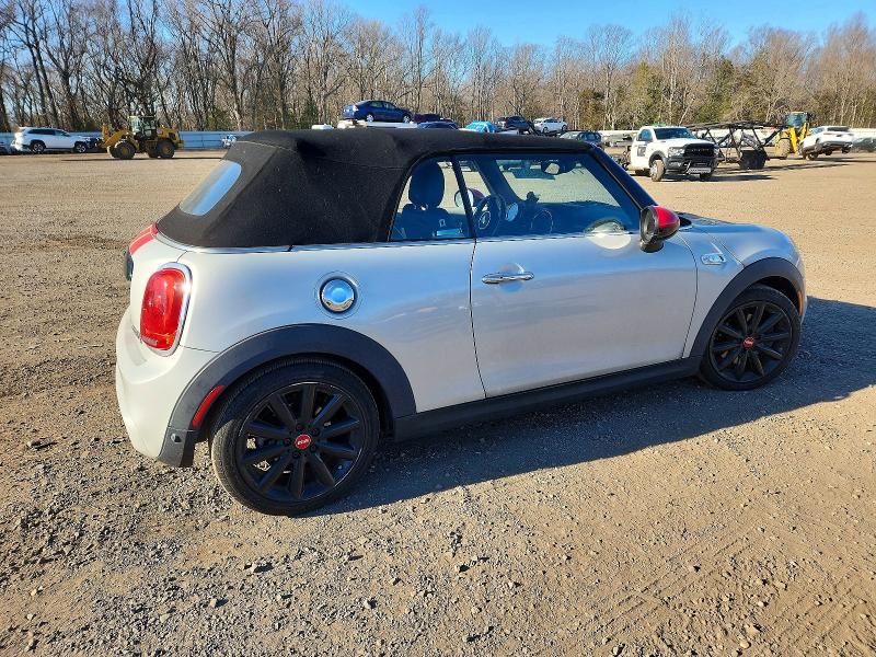 2018 Mini Cooper VIN WMWWG9C55J3E38854 COPART salvage auction — MINOR DENT/SCRATCHES, Va - Certificate Of Title, sold $5,100 on 2026-07-07 (photo 3)