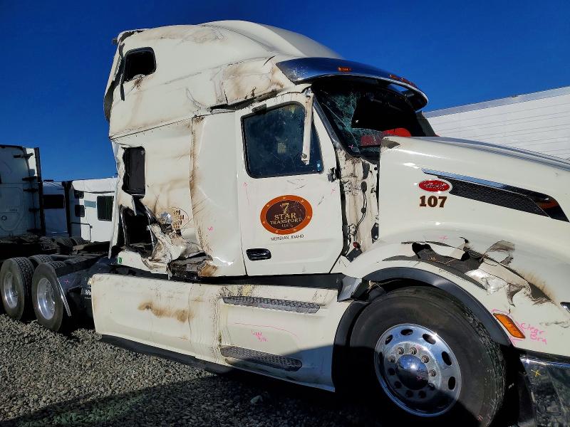2023 Peterbilt - VIN 1XPBD49XXPD873079 COPART salvage auction — ROLLOVER, ID - SALVAGE CERTIFICATE OF TITLE, sold $6,800 on 2026-07-30 (photo 9)