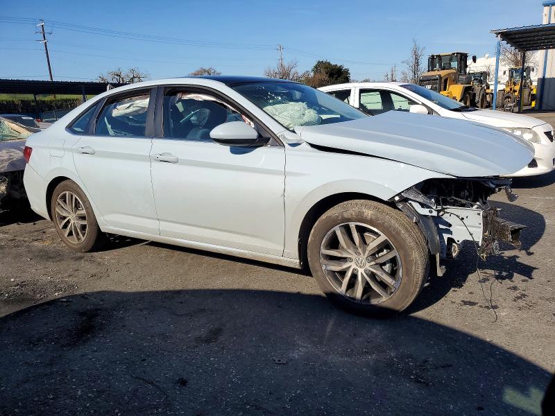 2025 Volkswagen Jetta VIN 3VW7X7BU2SM110161 COPART salvage auction — FRONT END, CA - SALVAGE CERTIFICATE, sold $2,700 on 2026-07-02 (photo 4)