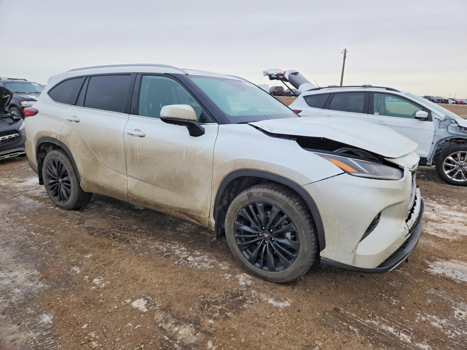 2022 Toyota Highlander VIN 5TDFZRBH2NS214743 COPART salvage auction — FRONT END, Other, sold $28,250 on 2026-07-14 (photo 4)