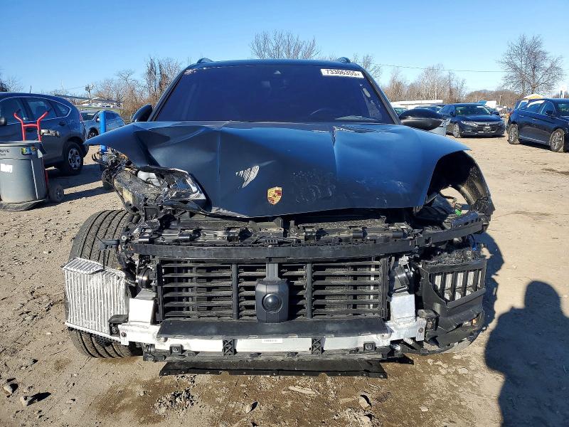 2024 Porsche Cayenne VIN WP1AL2AY0RDA32060 COPART salvage auction — FRONT END, Salvage Title, sold $300 on 2026-07-30 (photo 5)
