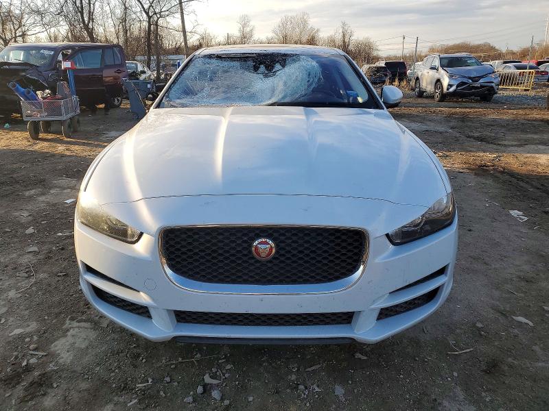 2018 Jaguar Xe VIN SAJAJ4FX4JCP23140 COPART salvage auction — MINOR DENT/SCRATCHES, Md - Cert Of Salvage > 75% Damage, sold $125 on 2026-07-16 (photo 5)
