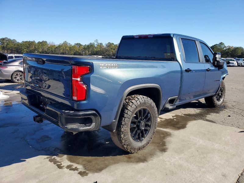 2026 Chevrolet Silverado 2500 VIN 1GC4KNE72TF131866 COPART salvage auction — SIDE, Tx - Salvage Vehicle Title, sold $125 on 2026-07-09 (photo 3)