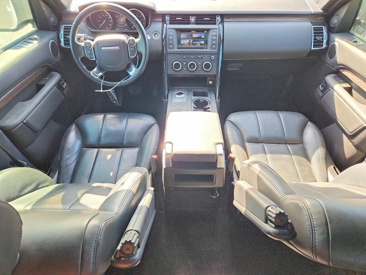 2017 Land rover Discovery VIN SALRGBBV3HA024539 COPART salvage auction — Normal Wear, TX - CERTIFICATE OF TITLE, sold $6,600 on 2026-04-01 (photo 8)