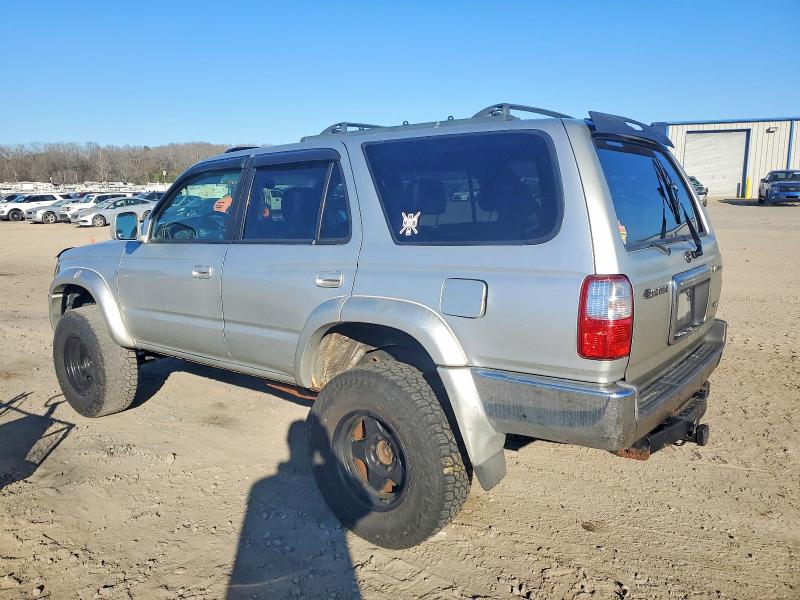 2002 Toyota 4runner VIN JT3HN86R020381218 COPART salvage auction — UNDERCARRIAGE, Tx - Salvage Vehicle Title, sold $60 on 2026-07-29 (photo 2)