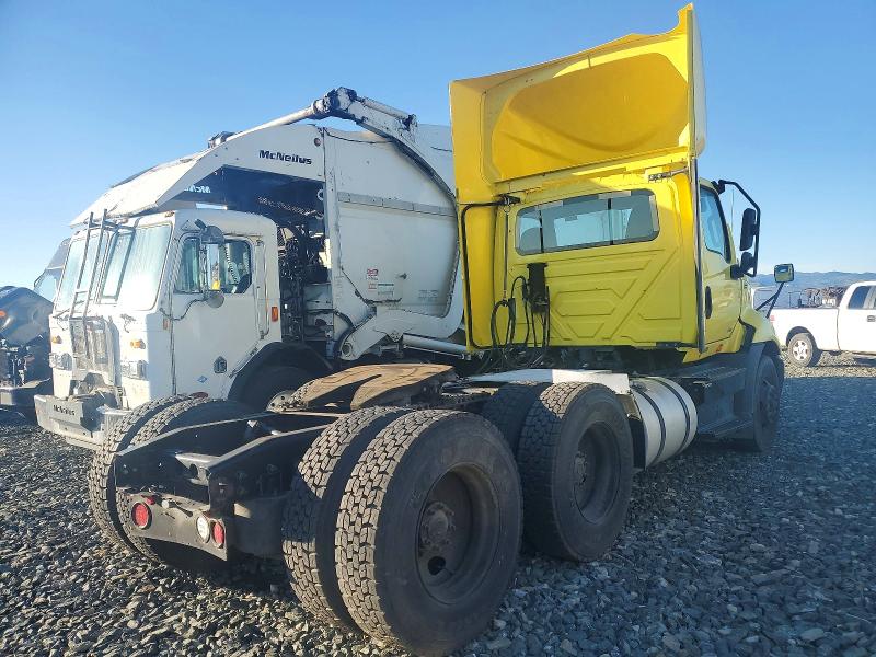 2018 International VIN 3HSDWTZR8JN347160 COPART salvage auction — MINOR DENT/SCRATCHES, Mi - Certificate Of Title, sold $2,550 on 2026-07-30 (photo 4)