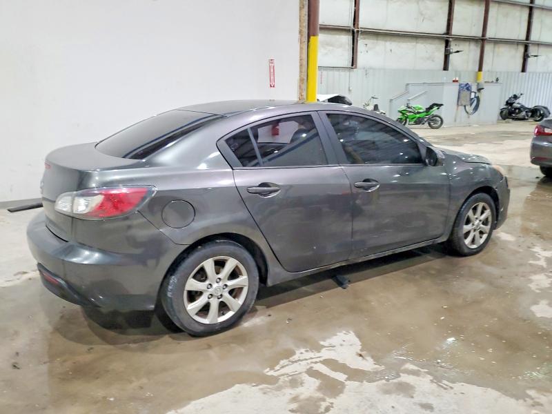 2011 Mazda 3 VIN JM1BL1VG7B1419035 COPART salvage auction — SIDE, KY - CERT OF TITLE-SALVAGE, sold $150 on 2026-07-22 (photo 3)