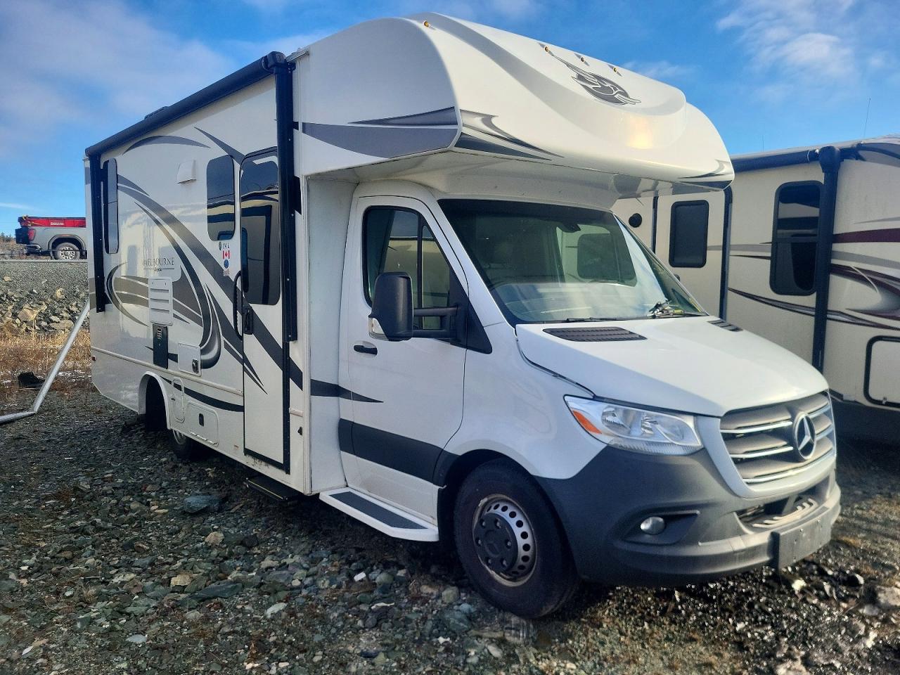 2022 Jayco Melbourne VIN W1X8E33Y5MN160049 — COPART salvage auction photo