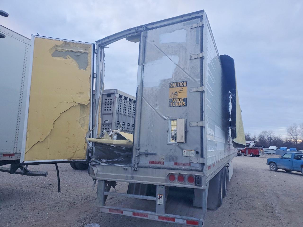 2022 Cimc reefer trailer VIN 527SR5328NM028064 COPART salvage auction — Frame Damage, IA - CERTIFICATE OF TITLE, sold $5,700 on 2026-07-07 (photo 6)